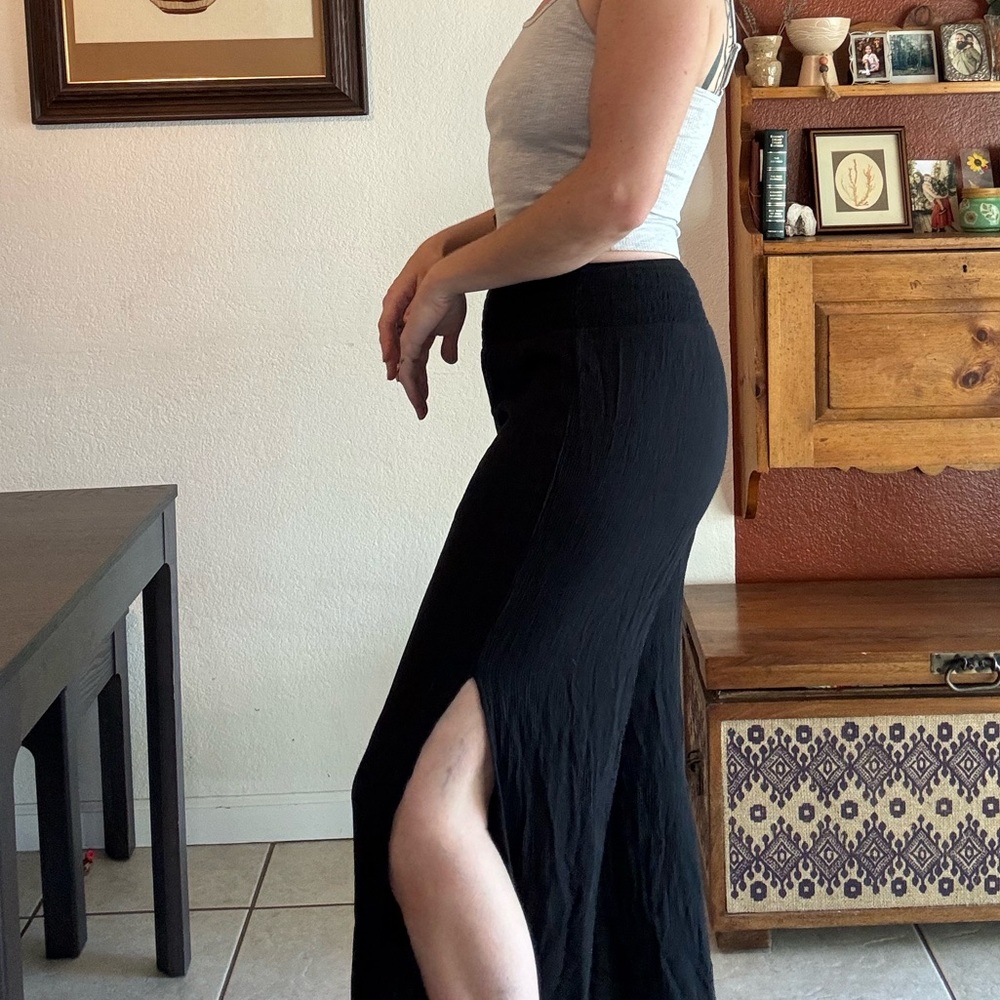 Kona Sol black split hem flowy pants